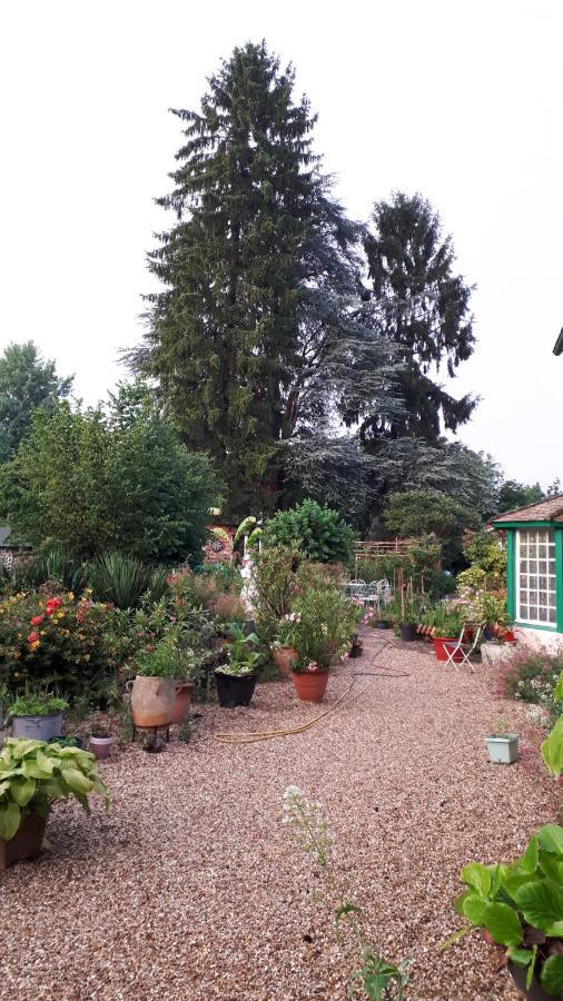 Le Jardin Des Merveilles Saint-Pierre-d'Autils Exterior foto